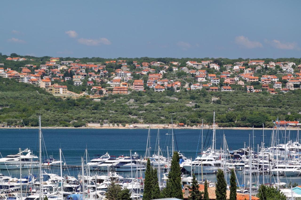 Apartments With A Parking Space Kornic, Krk - 5306 Luaran gambar