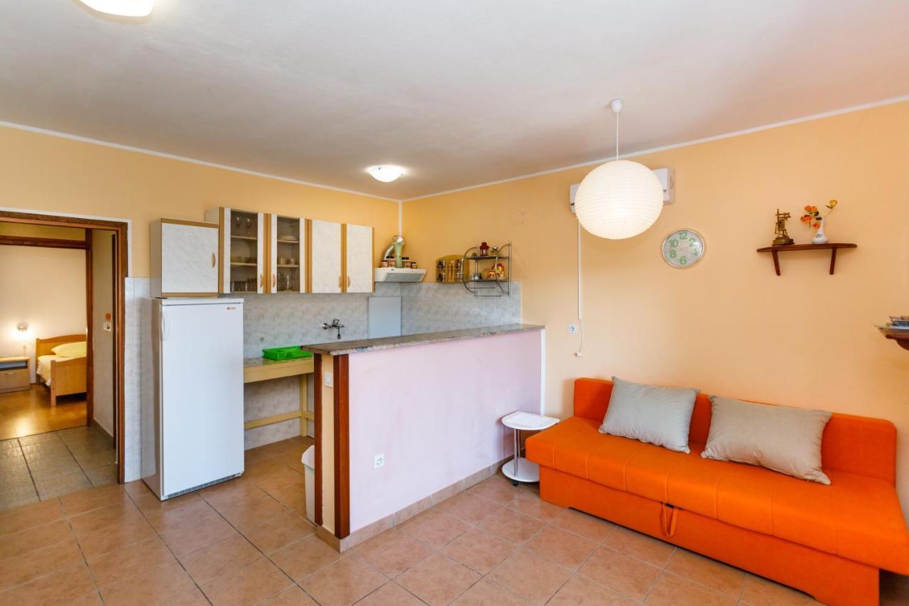 Apartments With A Parking Space Kornic, Krk - 5306 Luaran gambar