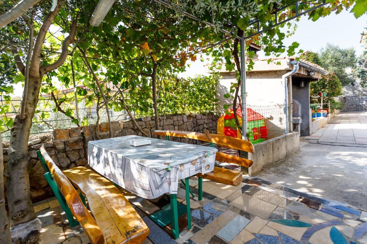 Apartments With A Parking Space Kornic, Krk - 5306 Luaran gambar