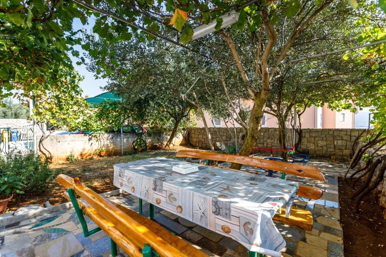 Apartments With A Parking Space Kornic, Krk - 5306 Luaran gambar