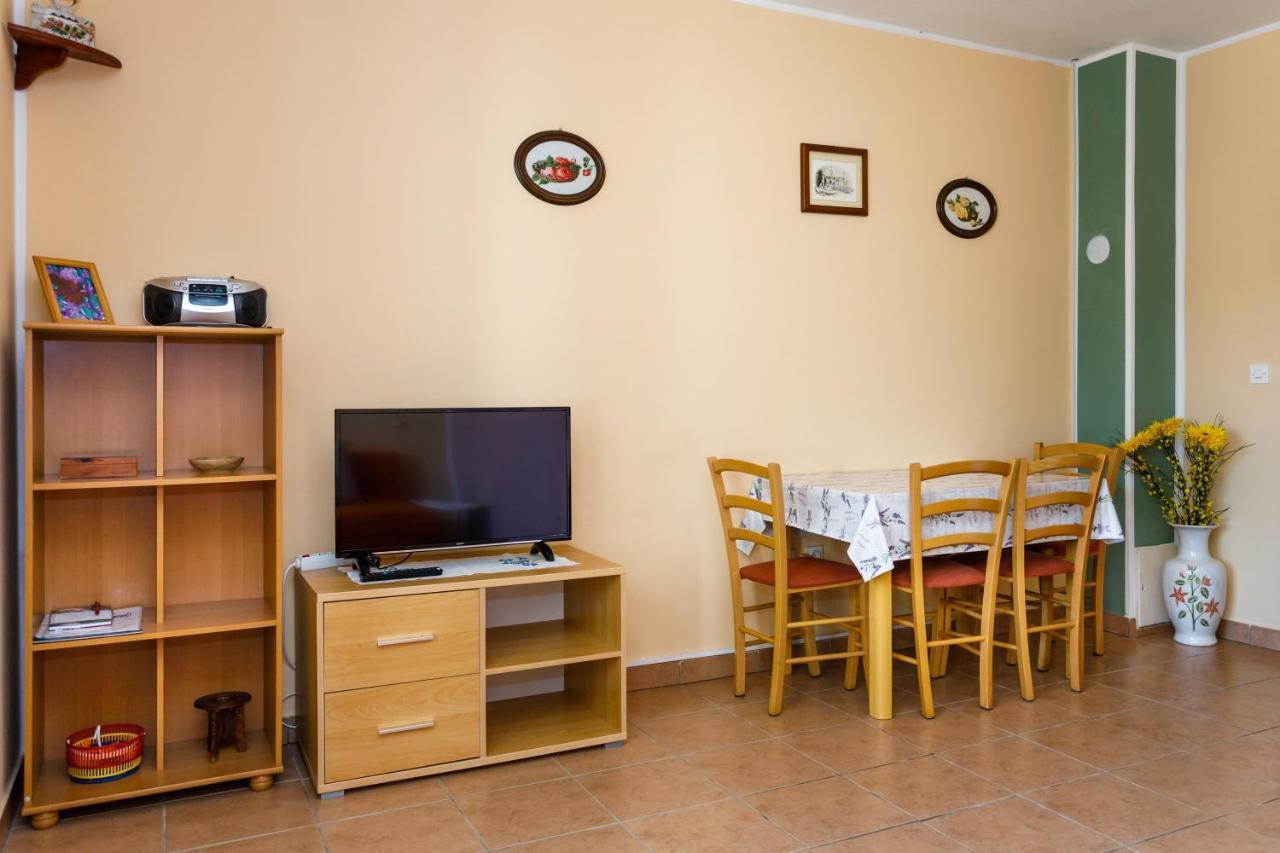 Apartments With A Parking Space Kornic, Krk - 5306 Luaran gambar